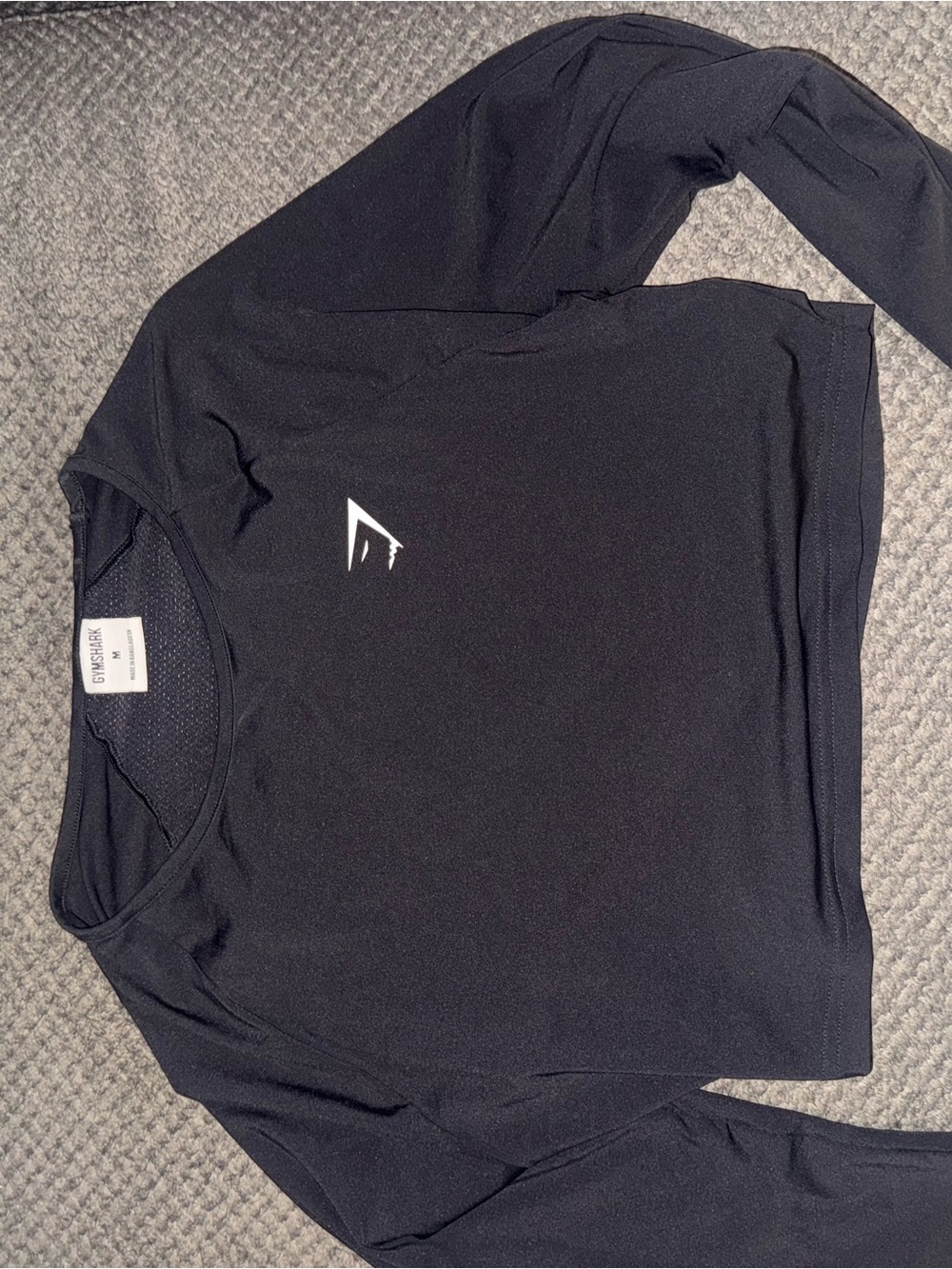 Gymshark womens cropped Black Long Sleeve Performance Shirt